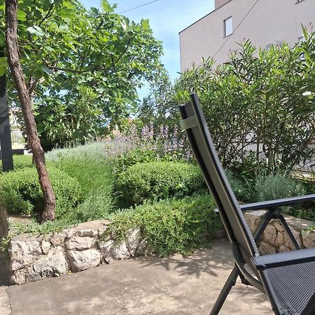 Apartman Vitamare 160 M From The Beach Novi Vinodolski Kültér fotó