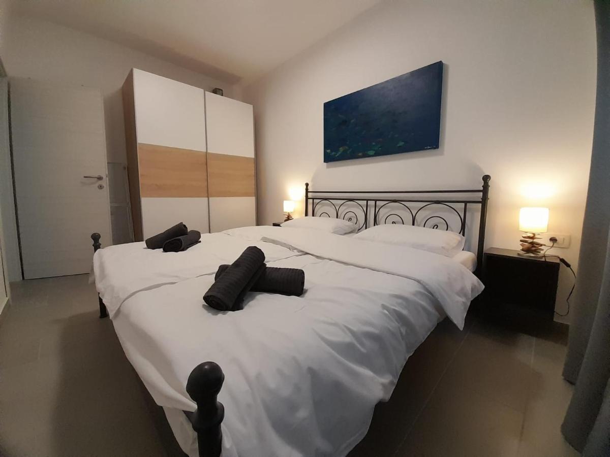 Apartman Vitamare 160 M From The Beach Novi Vinodolski Kültér fotó