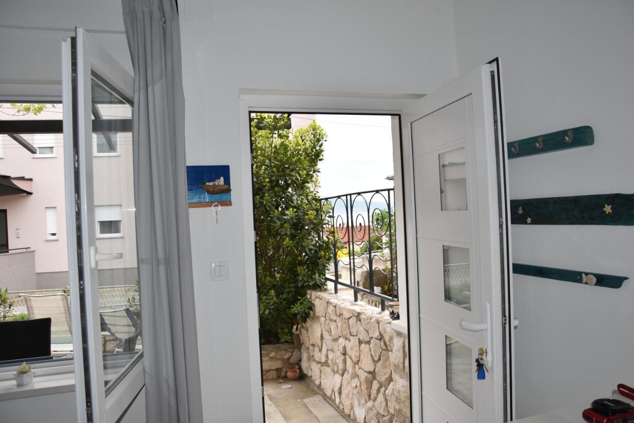 Apartman Vitamare 160 M From The Beach Novi Vinodolski Kültér fotó