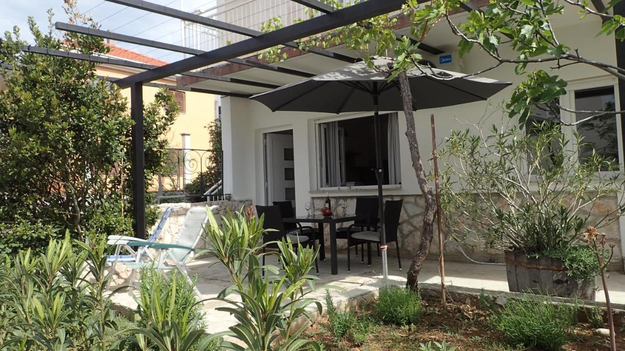 Apartman Vitamare 160 M From The Beach Novi Vinodolski Kültér fotó